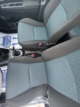 Toyota Yaris 1.4, снимка 9