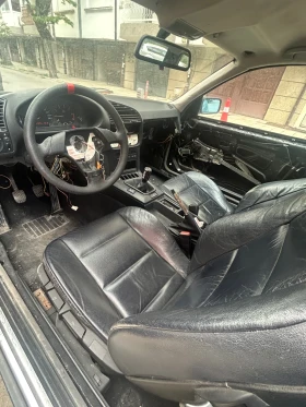 BMW 318 318is, снимка 9