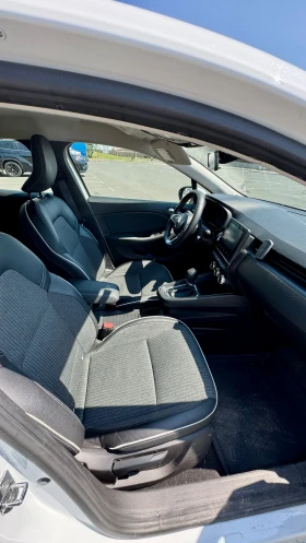 Renault Clio 1.6 E-Tech Full Hybrid, снимка 10