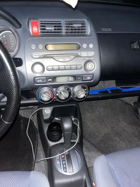 Honda Jazz   1.3  | Mobile.bg    8