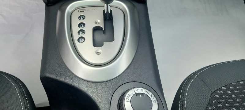 Nissan Qashqai + 2 4Х4 FULL 2.0i ИЗКЛЮЧИТЕЛЕН АВТОМАТ 7-МЕСТА НОВ, снимка 13 - Автомобили и джипове - 24483239