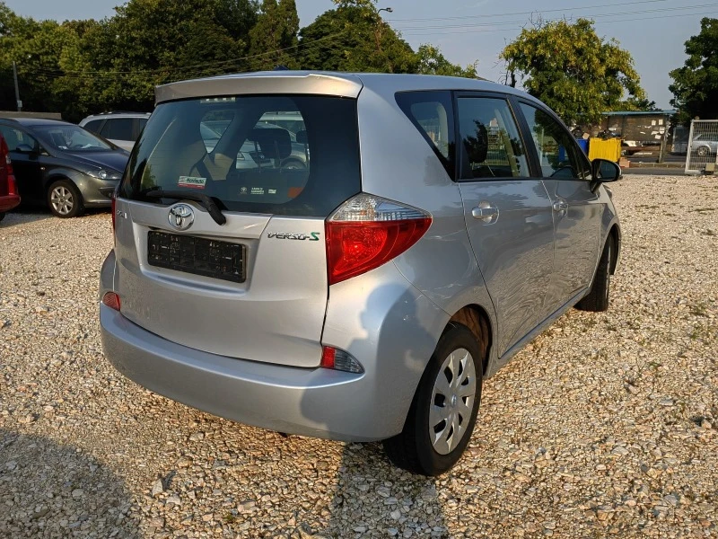 Toyota Verso S 1.33 VVT, снимка 5 - Автомобили и джипове - 46613897