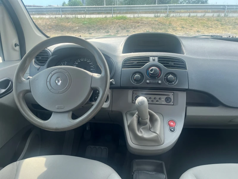 Renault Kangoo 1.6-клима, снимка 13 - Автомобили и джипове - 46932916