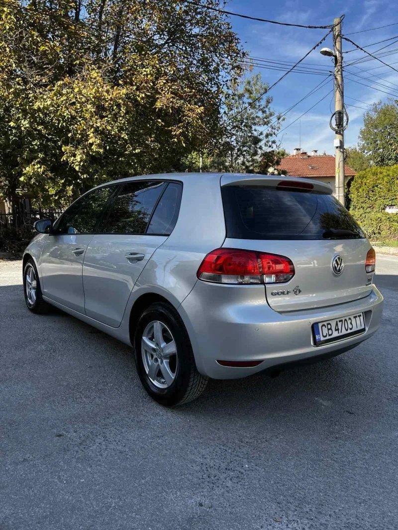 VW Golf 6 1.6TDI, снимка 7 - Автомобили и джипове - 47836855