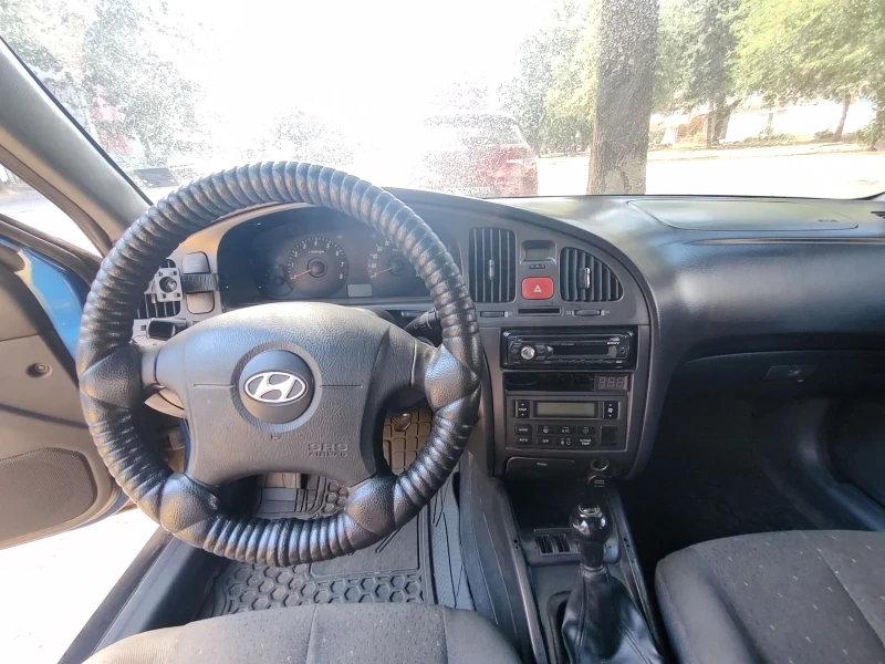 Hyundai Elantra 1.6 Метан, снимка 6 - Автомобили и джипове - 47947067