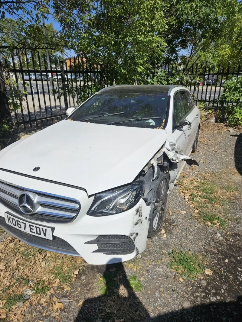 Mercedes-Benz E 350  258кс 100 000км AMG line, снимка 2 - Автомобили и джипове - 52408351