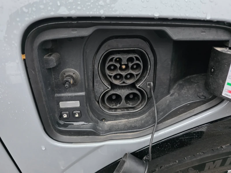 Renault Megane E-tech, Гаранция/22KW/Камера/Distronic, снимка 11 - Автомобили и джипове - 53032717