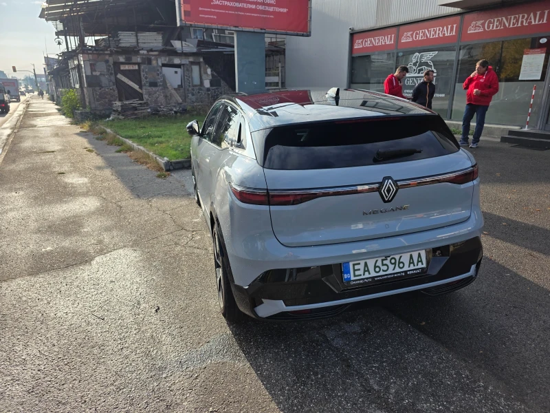 Renault Megane E-tech, Гаранция/22KW/Камера/Distronic, снимка 3 - Автомобили и джипове - 53032717