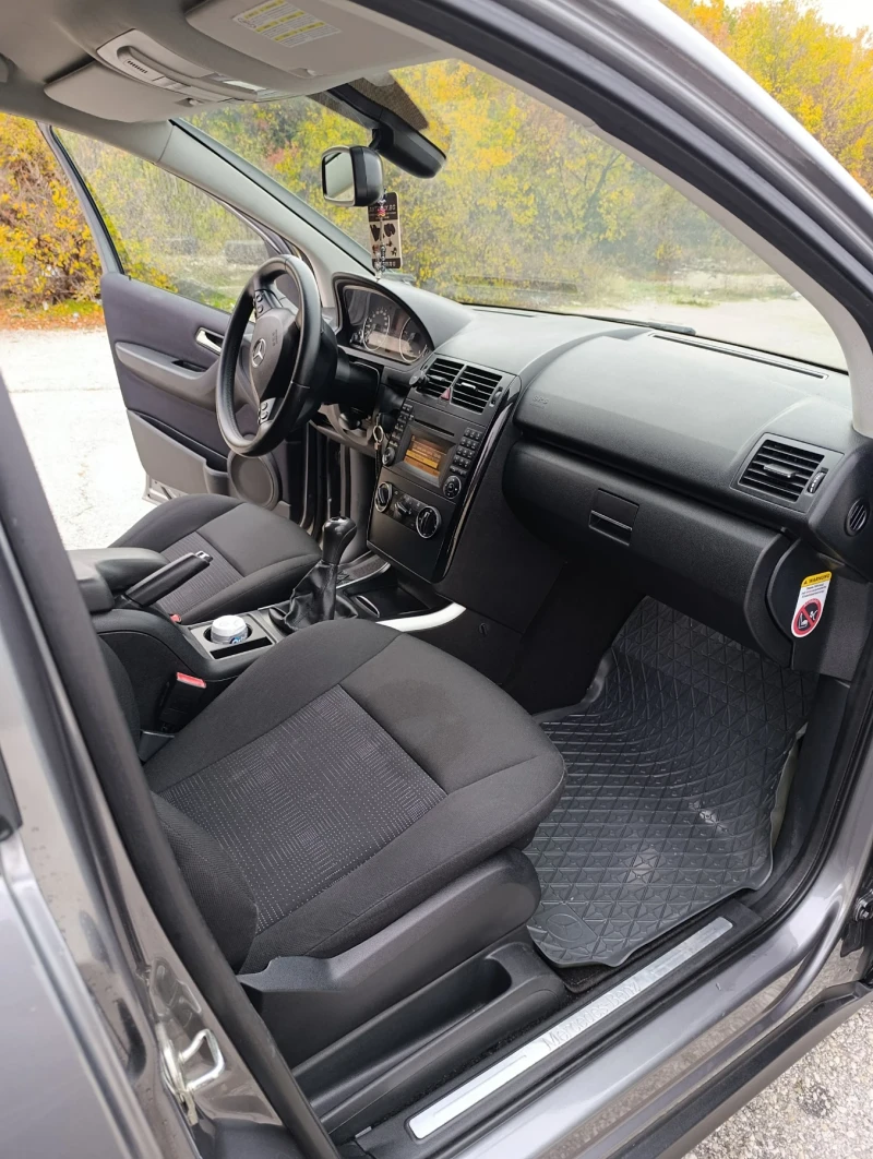 Mercedes-Benz A 180, снимка 12 - Автомобили и джипове - 52346460