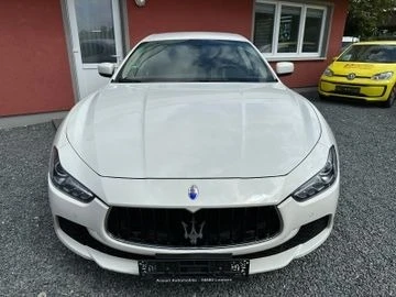 Maserati Ghibli, снимка 2 - Автомобили и джипове - 48582245