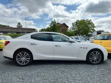 Maserati Ghibli, снимка 3 - Автомобили и джипове - 48582245