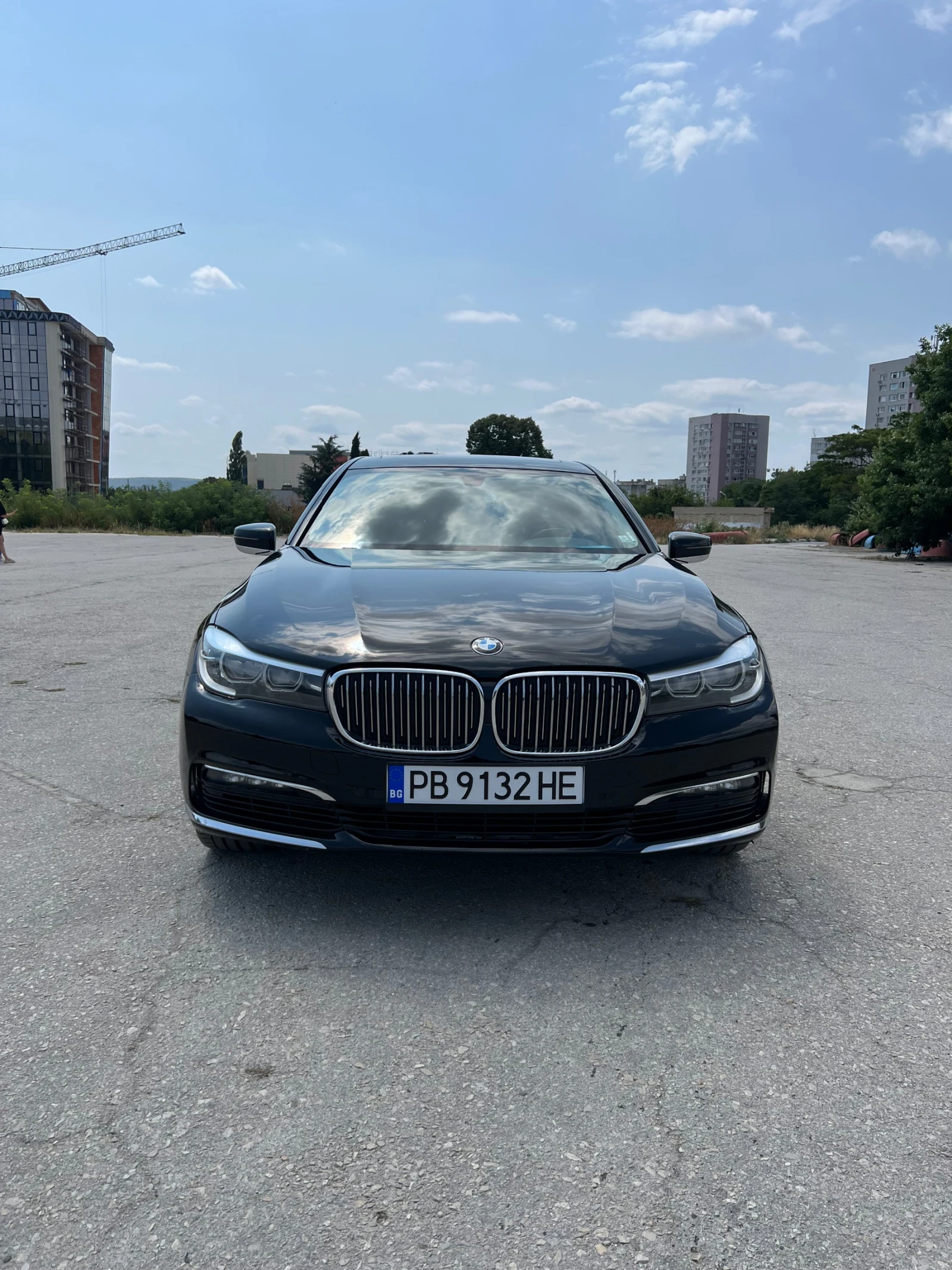 BMW 740  - изображение 2