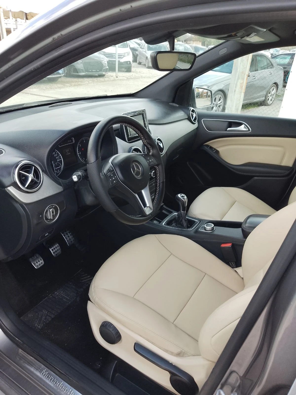 Mercedes-Benz B 180 1.8сди топ фул, снимка 13 - Автомобили и джипове - 54163281