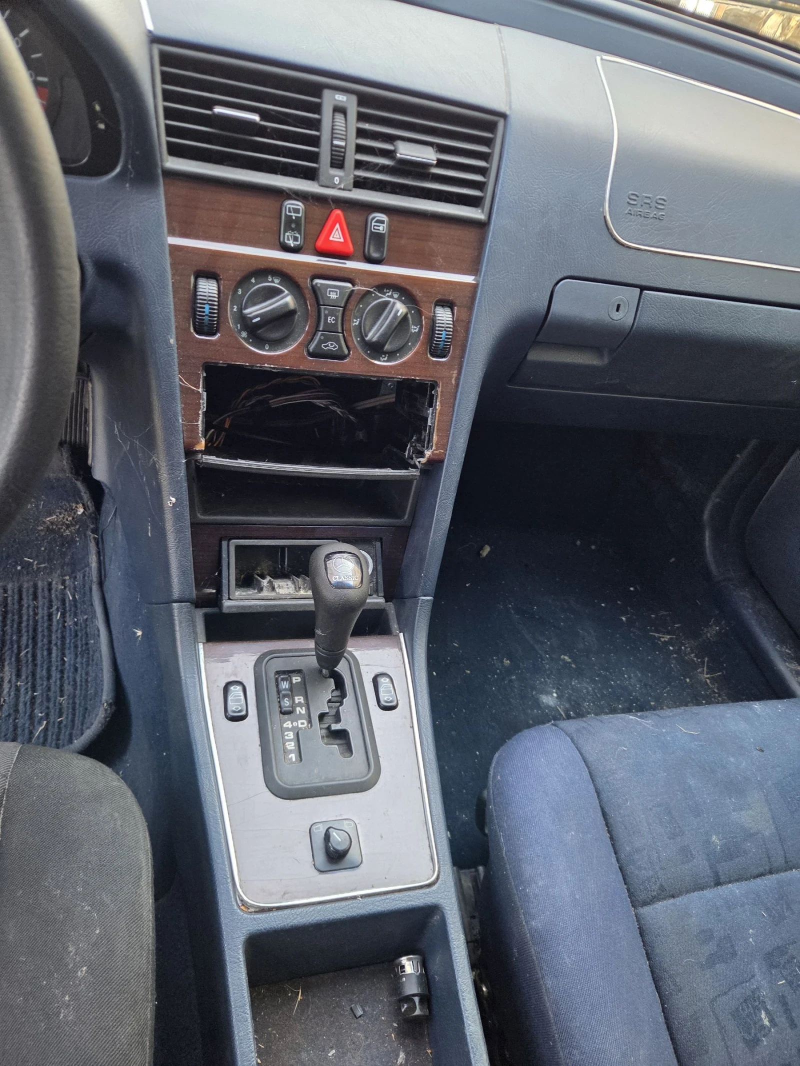 Mercedes-Benz C 200 2.0 136к.с., снимка 7 - Автомобили и джипове - 54248418