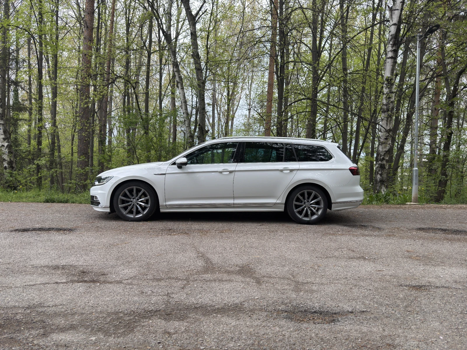 VW Passat R line, 4Motion, DSG, Led, 190hp, снимка 4 - Автомобили и джипове - 54401879
