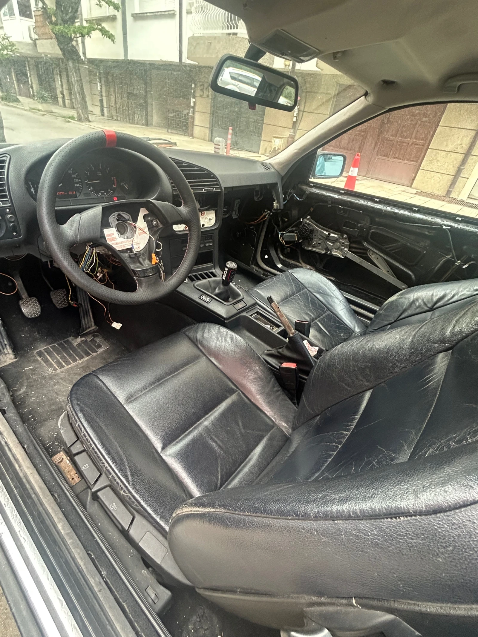 BMW 318 318is, снимка 9 - Автомобили и джипове - 54520843