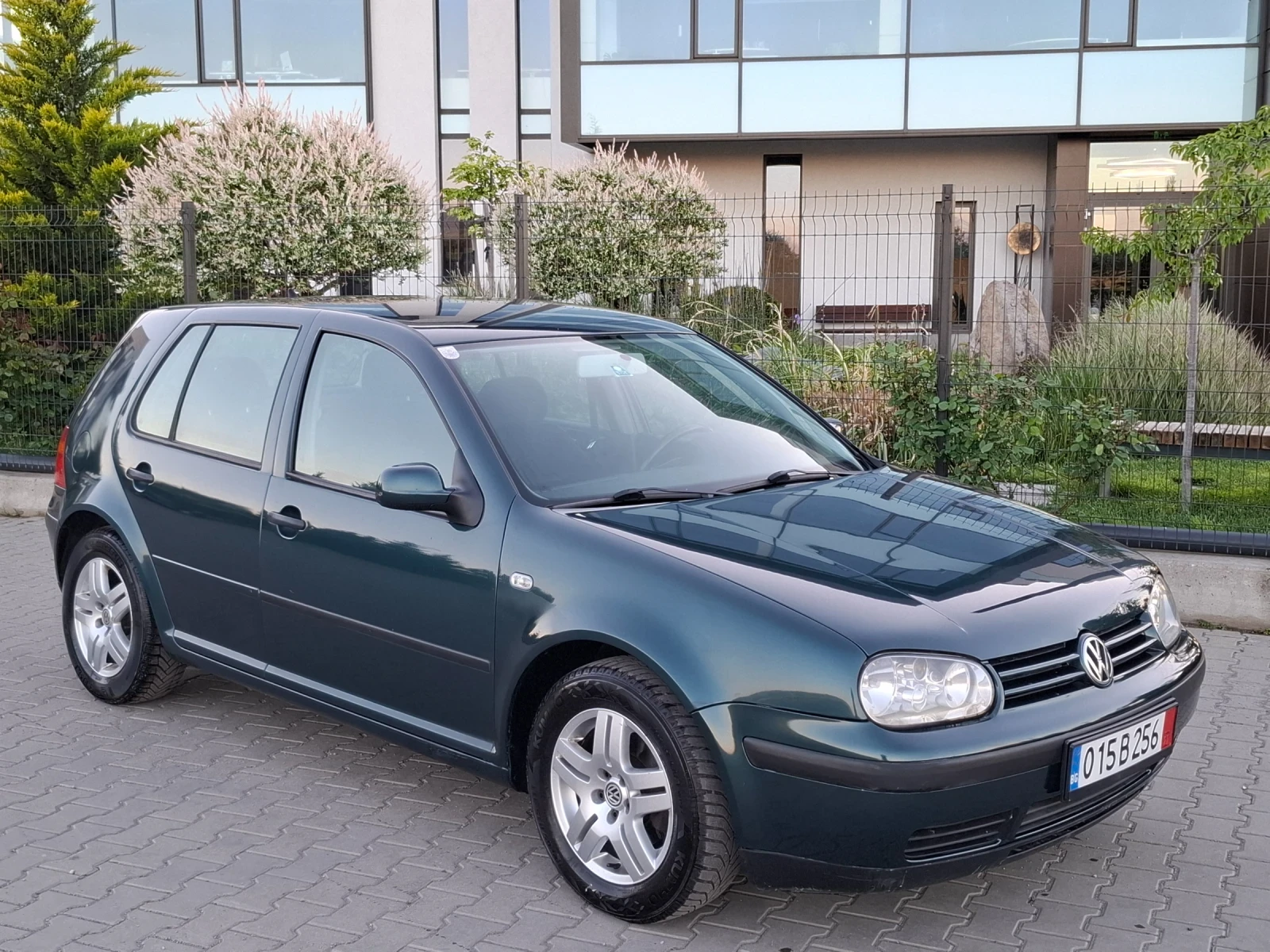 VW Golf 1.9TDI* (90кс)* KLIMATRONIK* НОВ ВНОС* , снимка 11 - Автомобили и джипове - 54556121