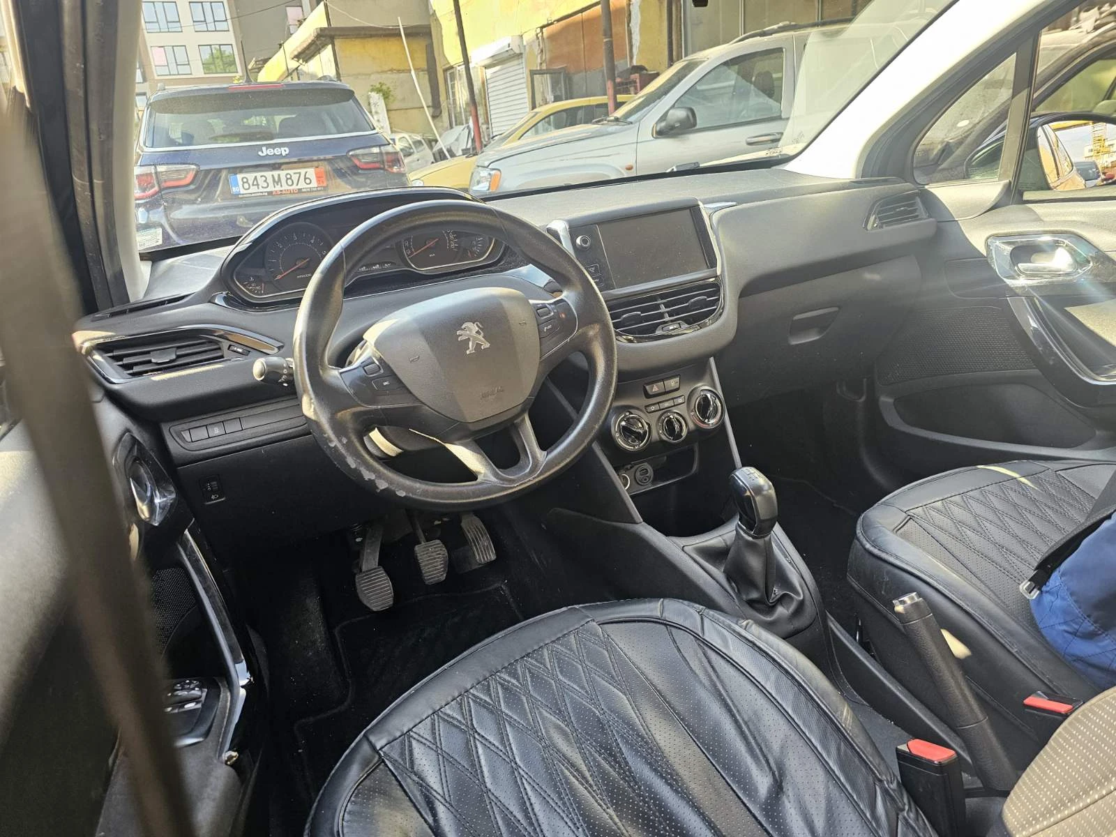 Peugeot 208 1.4HDI, снимка 4 - Автомобили и джипове - 54560560