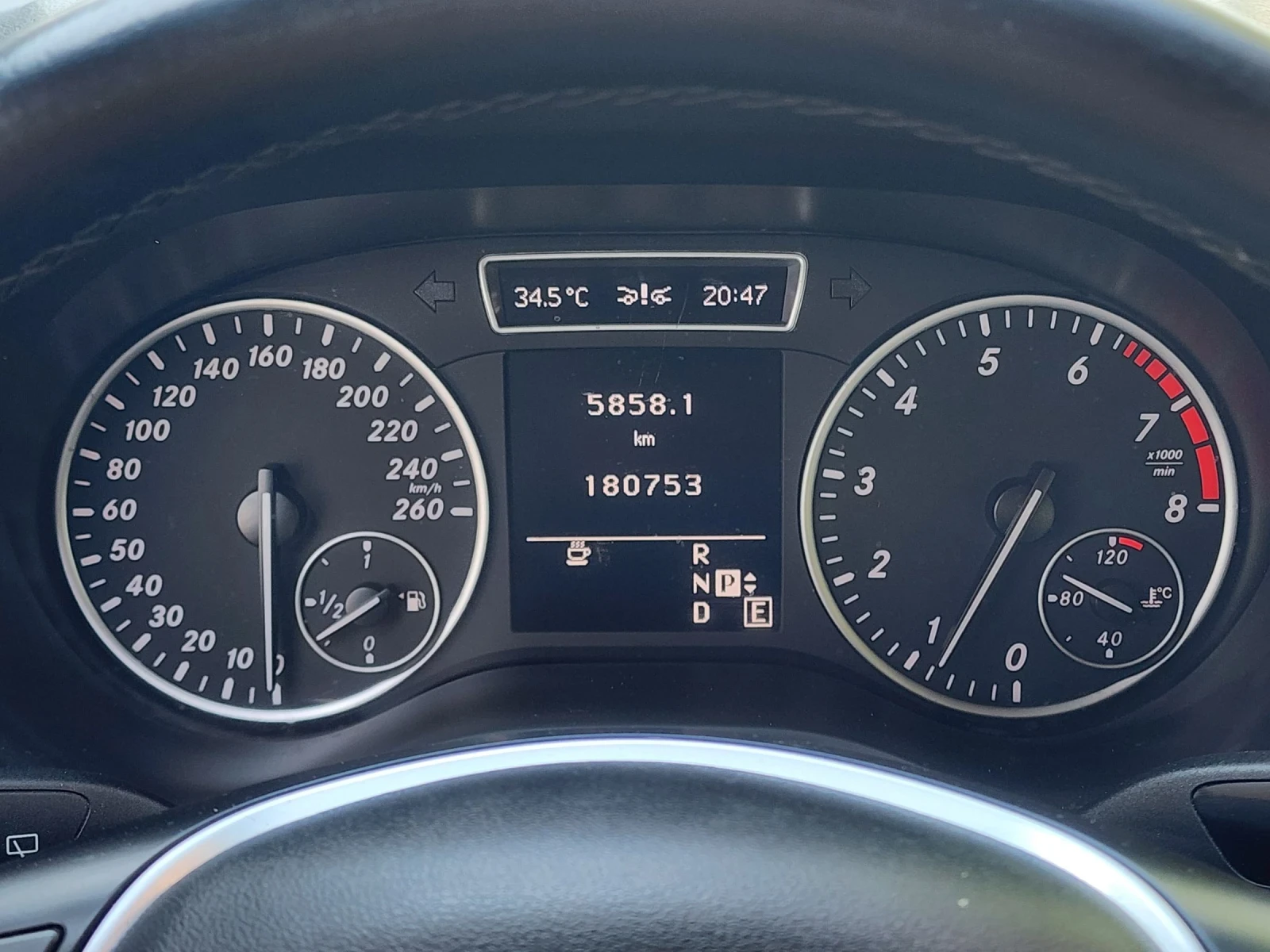 Mercedes-Benz B 180 7G, снимка 8 - Автомобили и джипове - 54560268