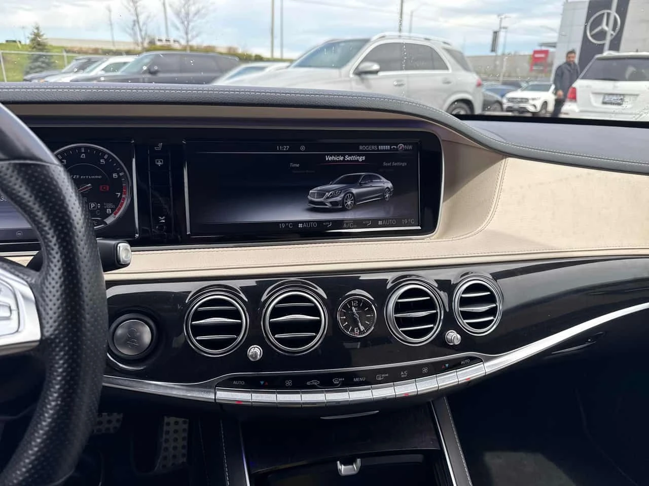 Mercedes-Benz S 63 AMG | DISTRONIC | 3D BURMESTER | HUD | , снимка 9 - Автомобили и джипове - 54577609