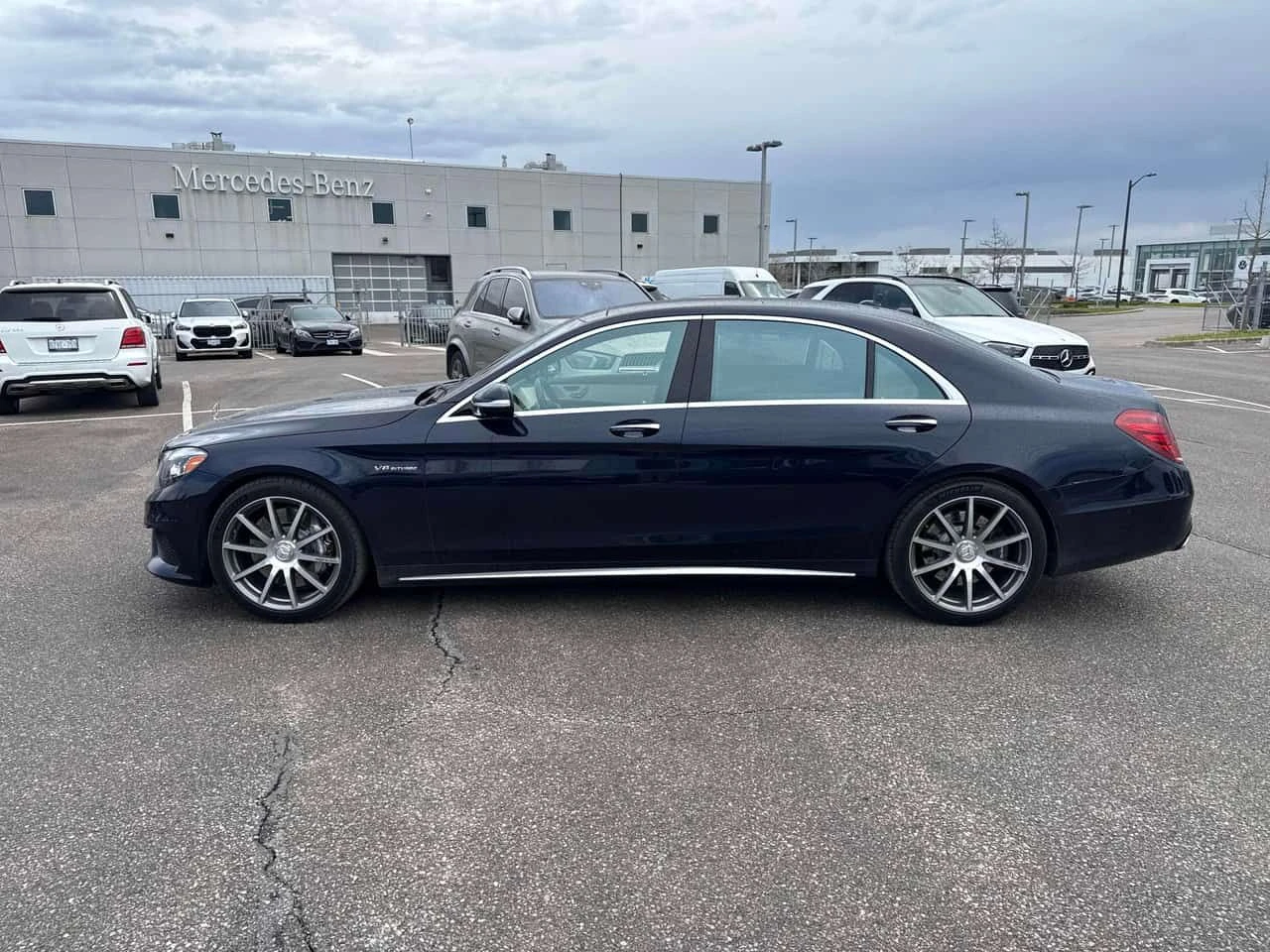 Mercedes-Benz S 63 AMG | DISTRONIC | 3D BURMESTER | HUD | , снимка 2 - Автомобили и джипове - 54577609