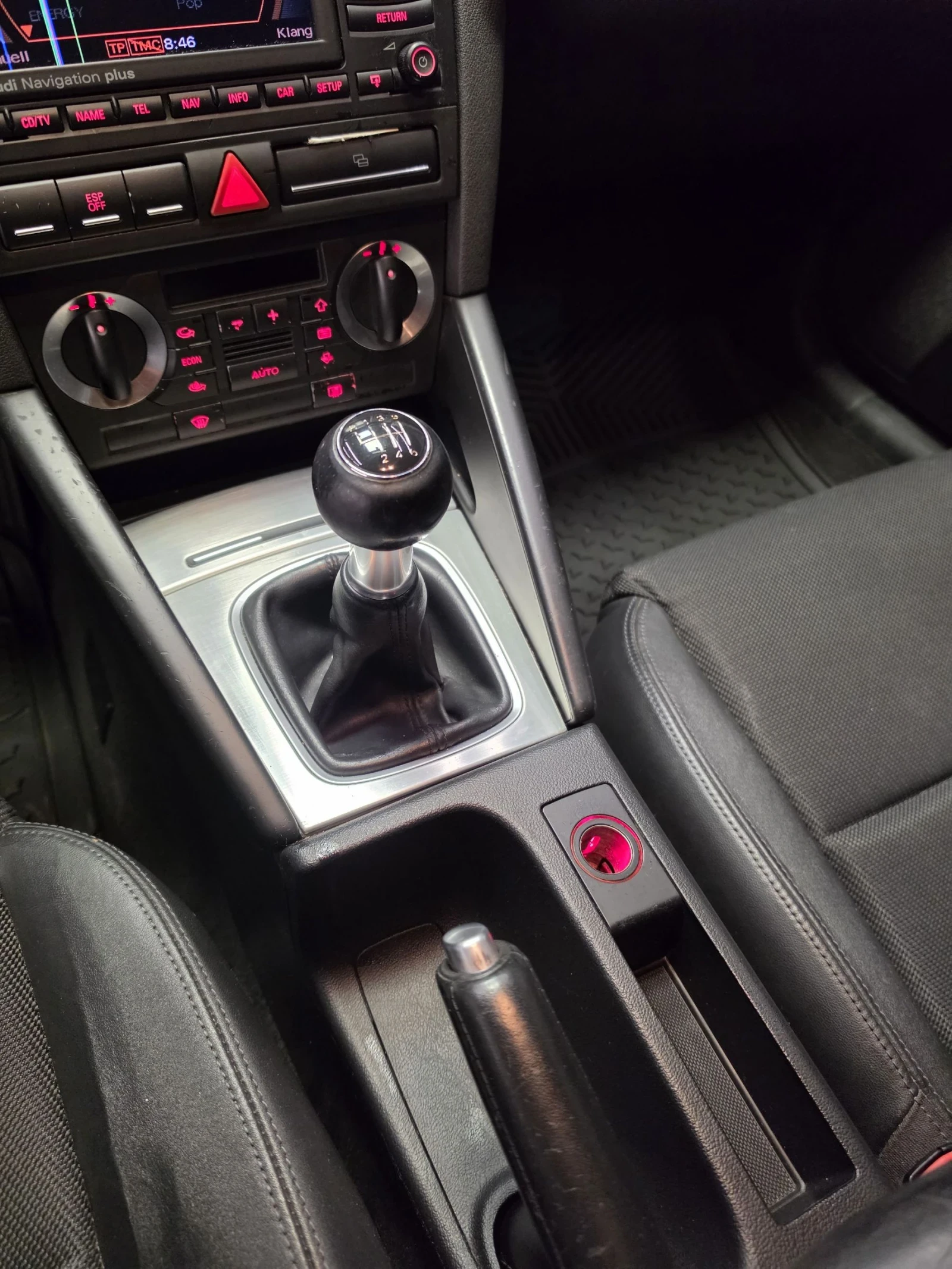 Audi A3 2.0FSI* 150к.с* S-LINE* НАВИ* МУЛТИ* ТЕМПОМАТ* РЕГ, снимка 12 - Автомобили и джипове - 54847338