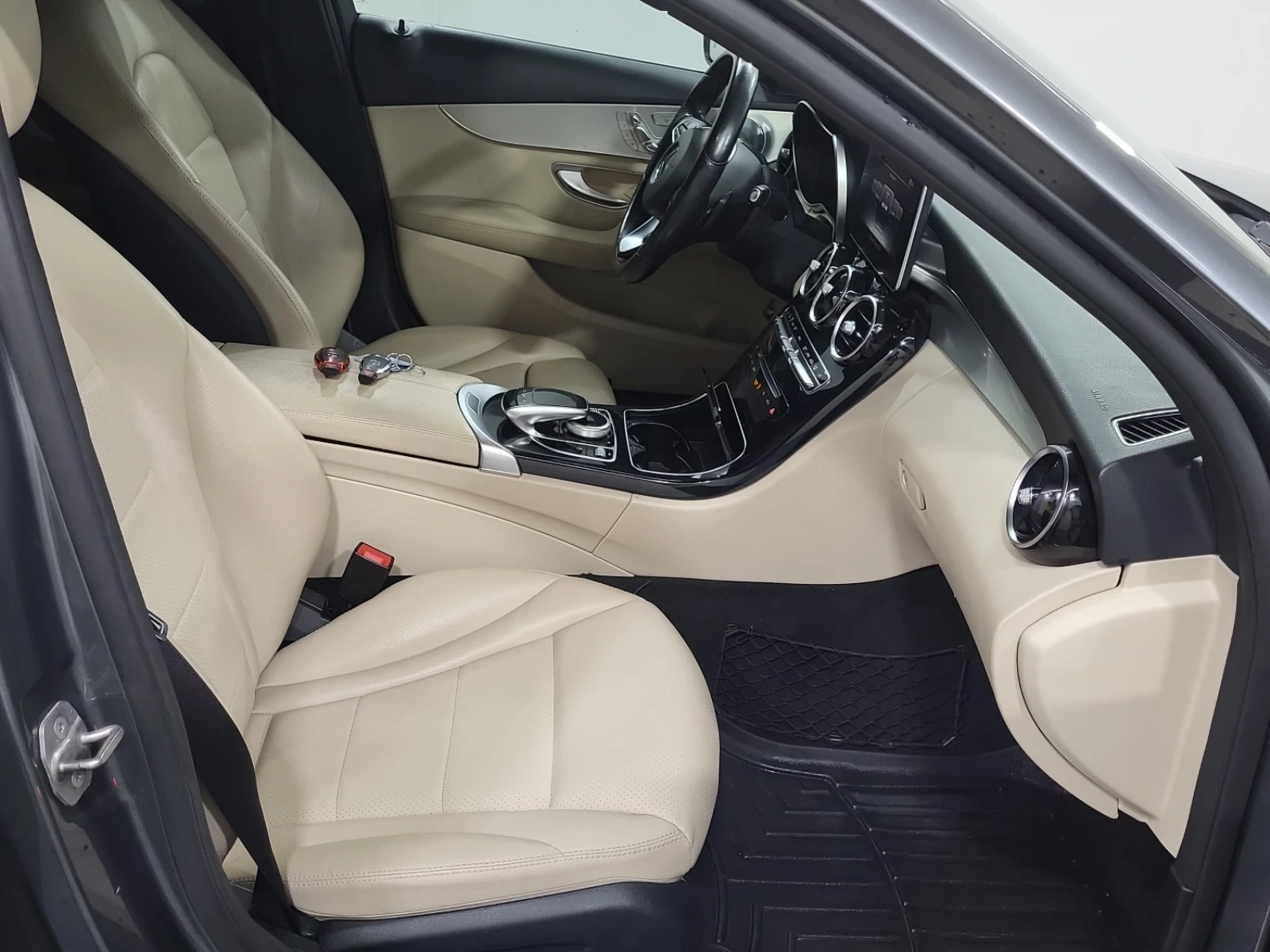Mercedes-Benz C 300 BURMESTER* KEYLESS* ПОДГРЕВ* ДВА КЛЮЧА* , снимка 12 - Автомобили и джипове - 55046035