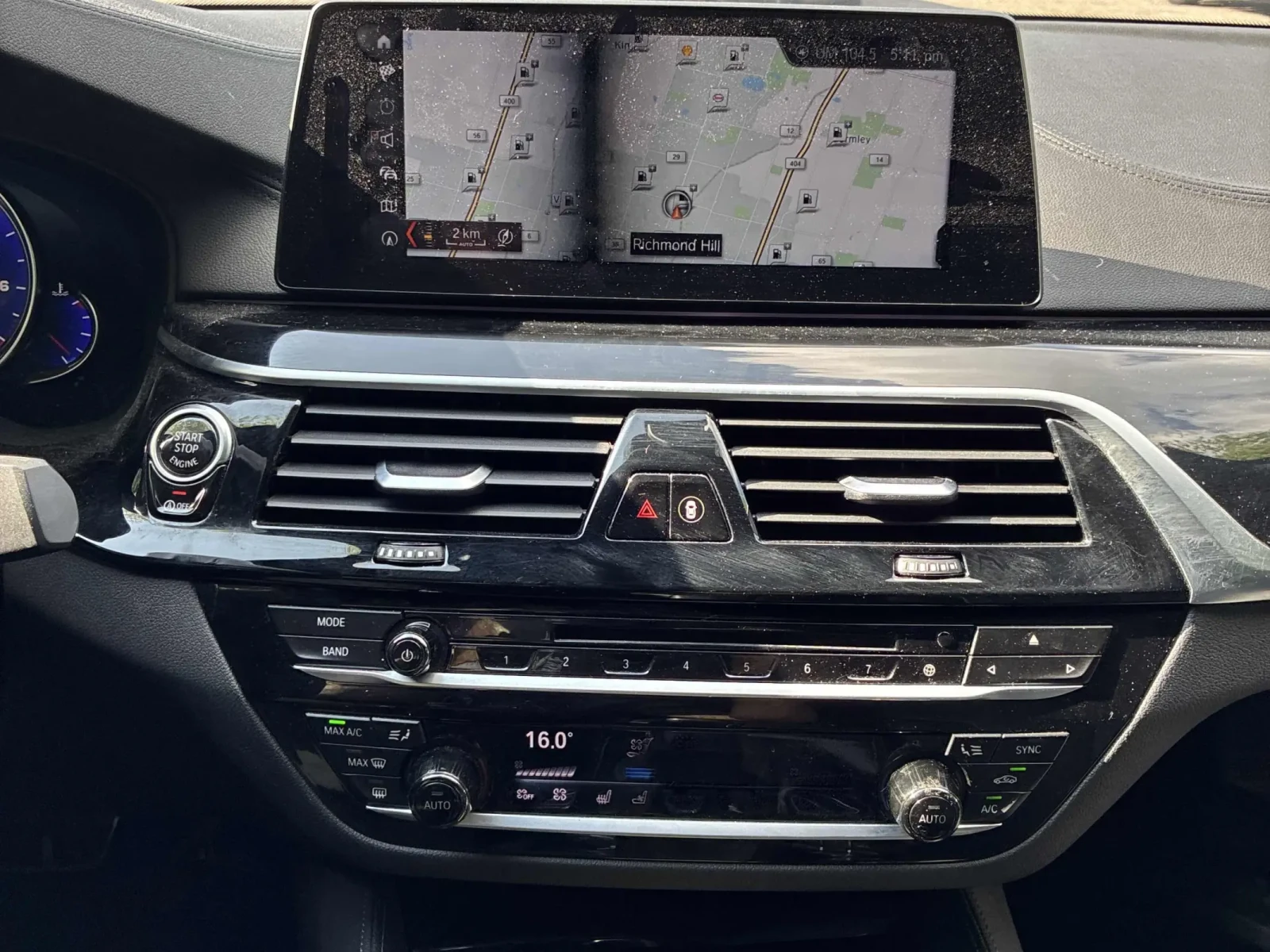 BMW 550 M550i xDrive/ПОДГРЕВИ/ОБДУХВАНЕ/ПАНОРАМА, снимка 12 - Автомобили и джипове - 55120241