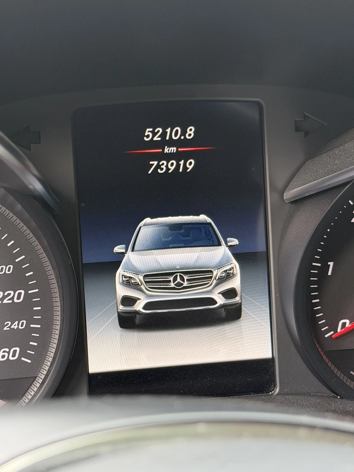 Mercedes-Benz CLC 250 250 d 4MATIC , снимка 2 - Автомобили и джипове - 55165282