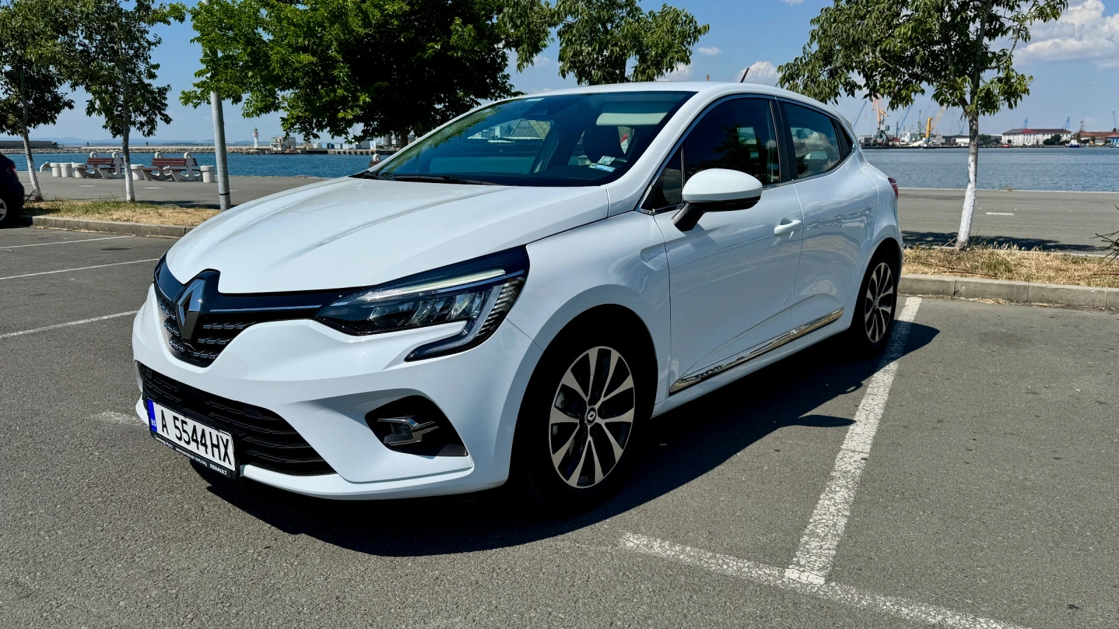 Renault Clio 1.6 E-Tech Full Hybrid, снимка 1 - Автомобили и джипове - 55199182
