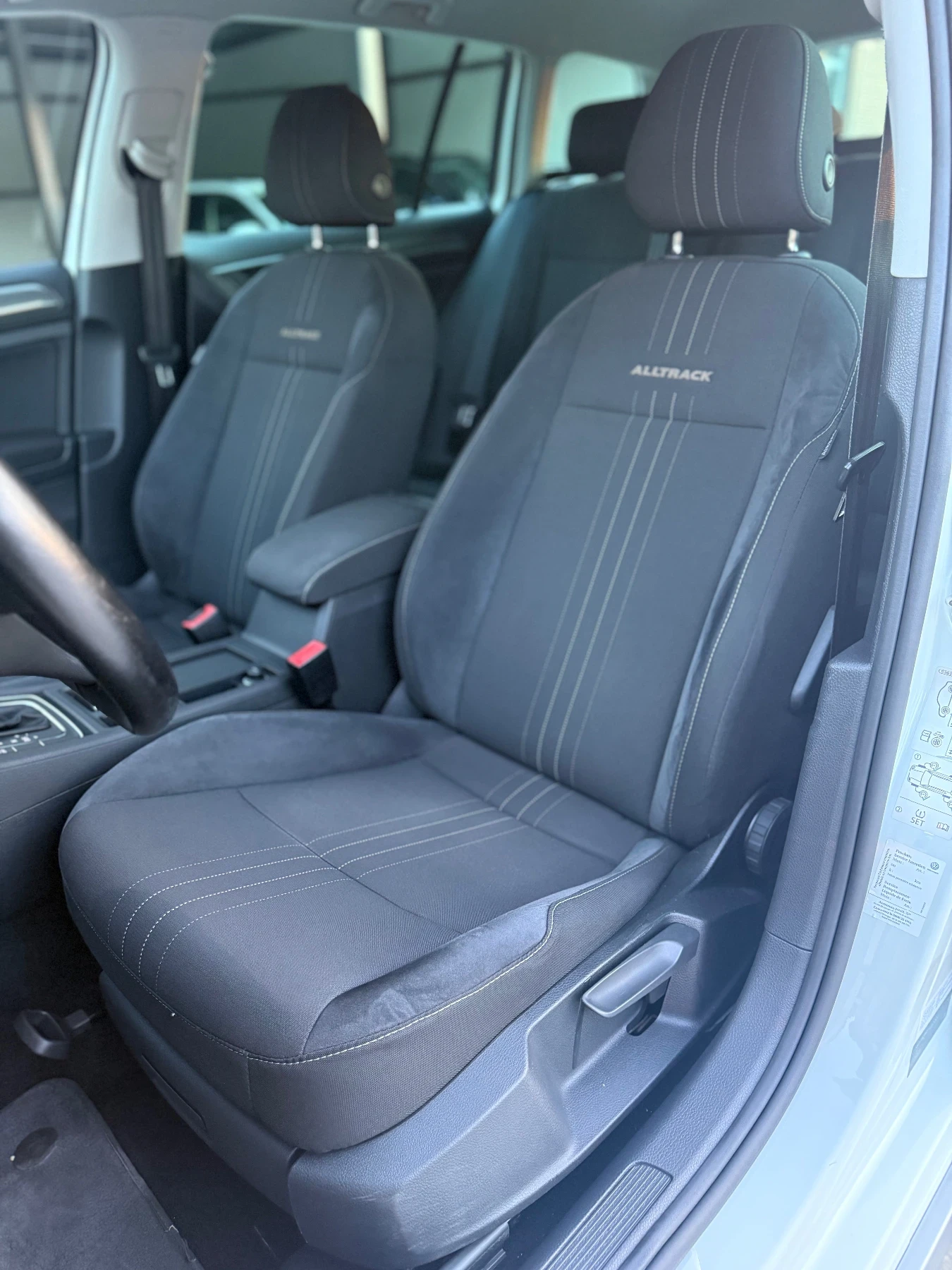 VW Golf 7.5 Alltrack Digital Camera, снимка 13 - Автомобили и джипове - 55365910