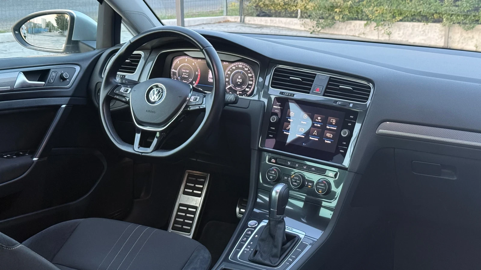 VW Golf 7.5 Alltrack Digital Camera, снимка 8 - Автомобили и джипове - 55365910