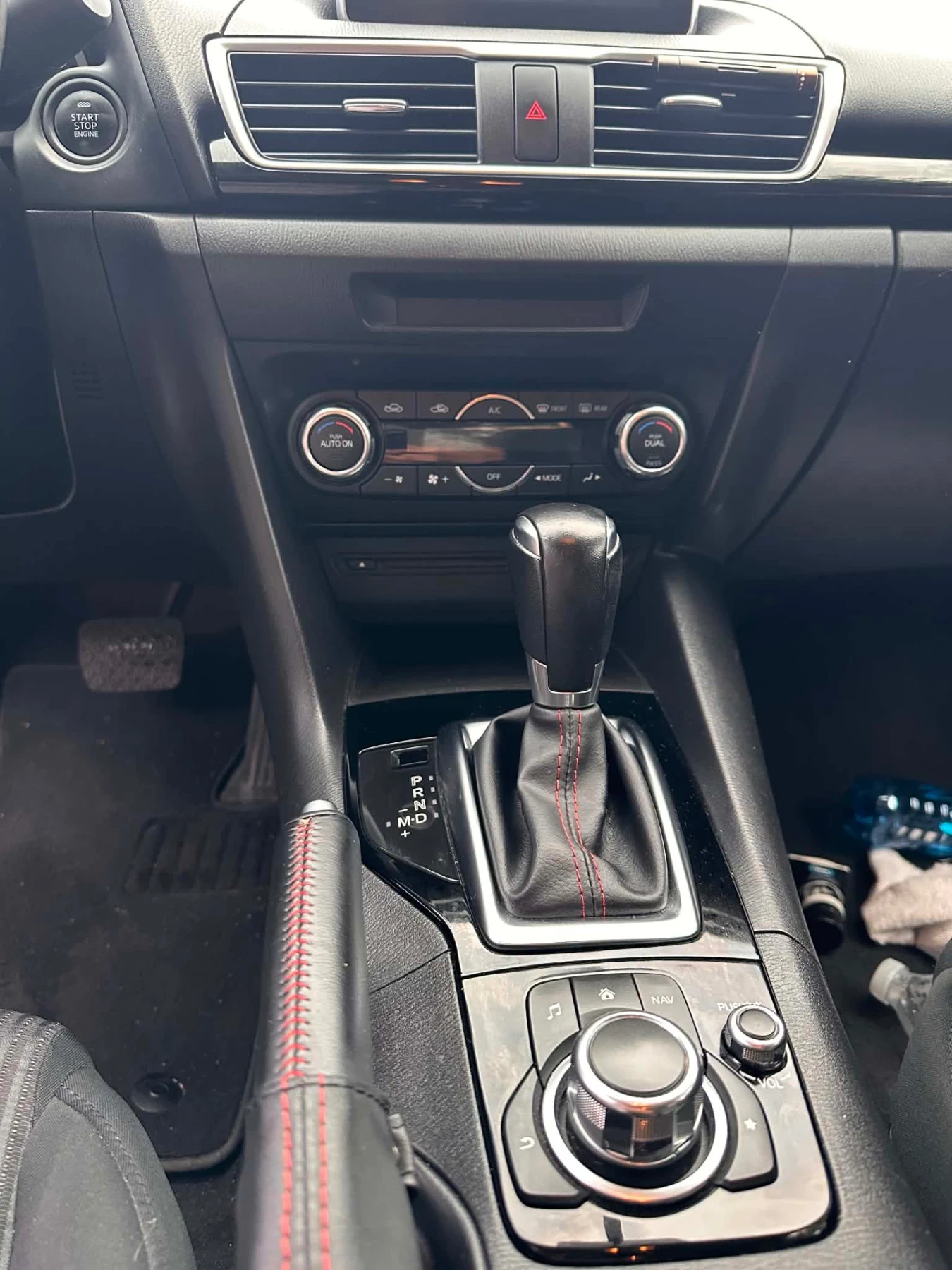 Mazda 3 Skyactive, снимка 10 - Автомобили и джипове - 55416278