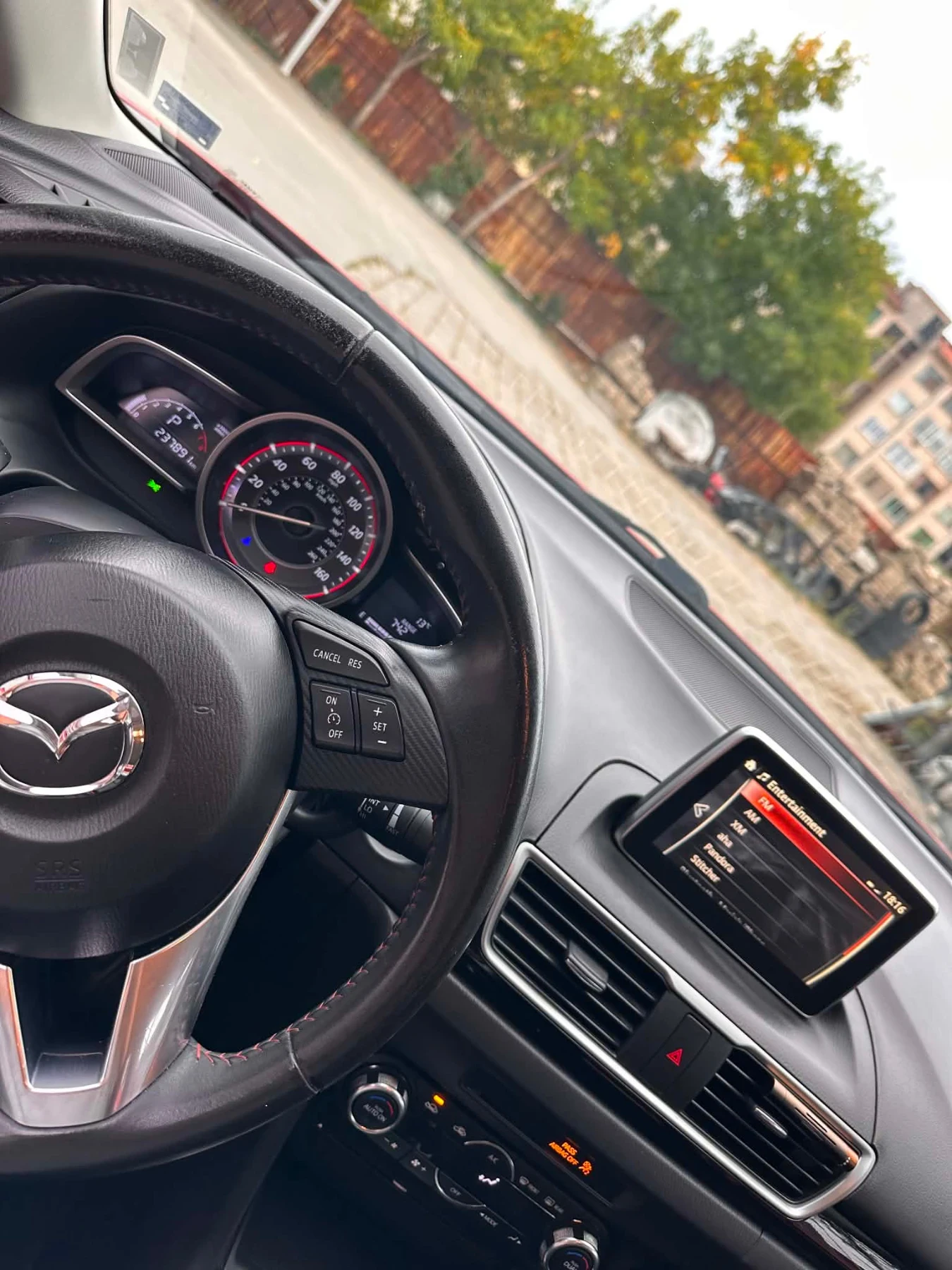 Mazda 3 Skyactive, снимка 11 - Автомобили и джипове - 55416278
