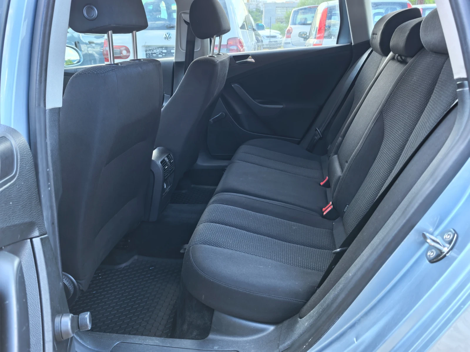 VW Passat 2.0fsi 4x4, снимка 11 - Автомобили и джипове - 55665839