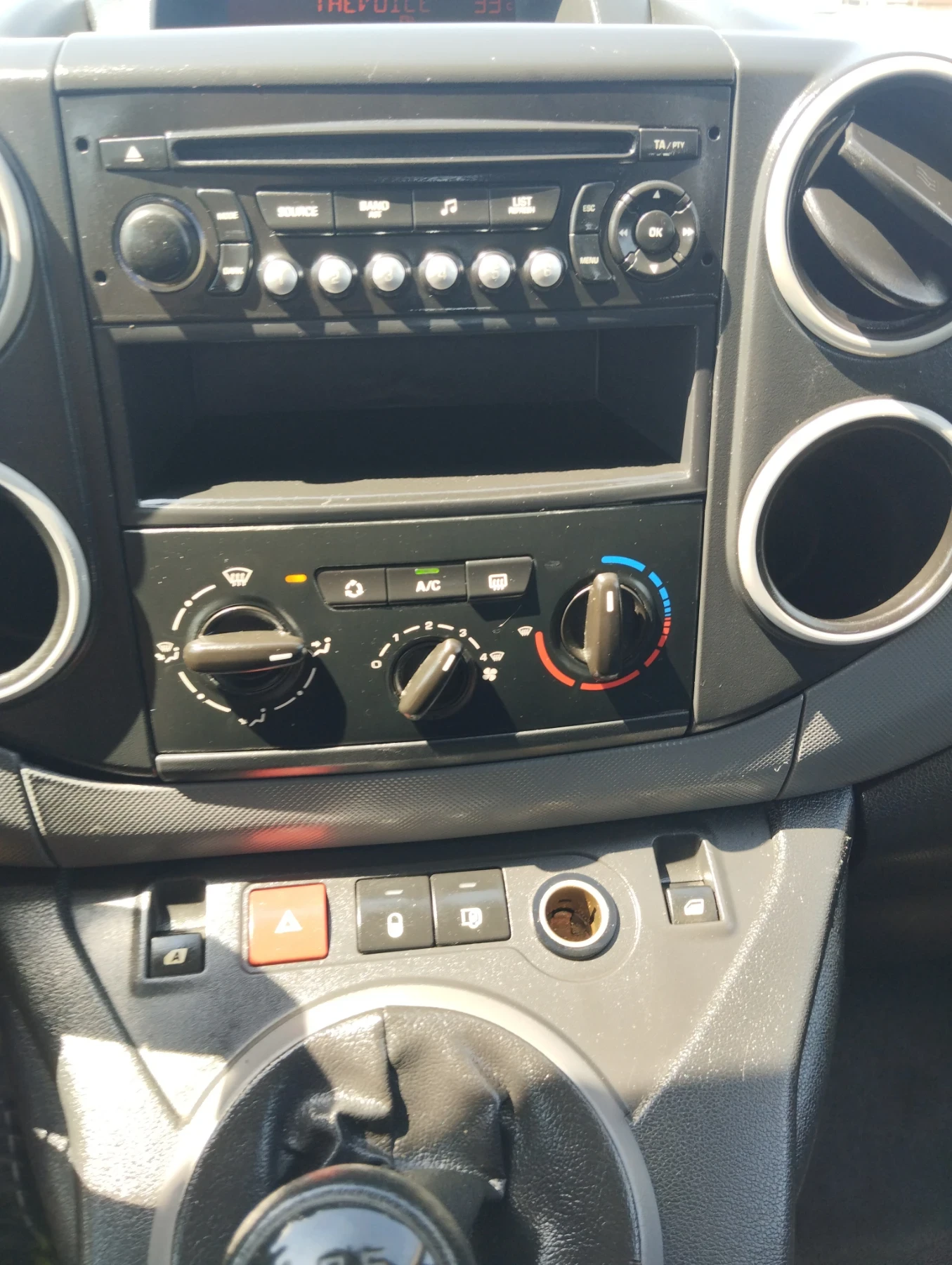 Peugeot Partner МАКСИ БАЗА 1.6 HDI 114к.с. КЛИМАТИК , снимка 9 - Автомобили и джипове - 55800091