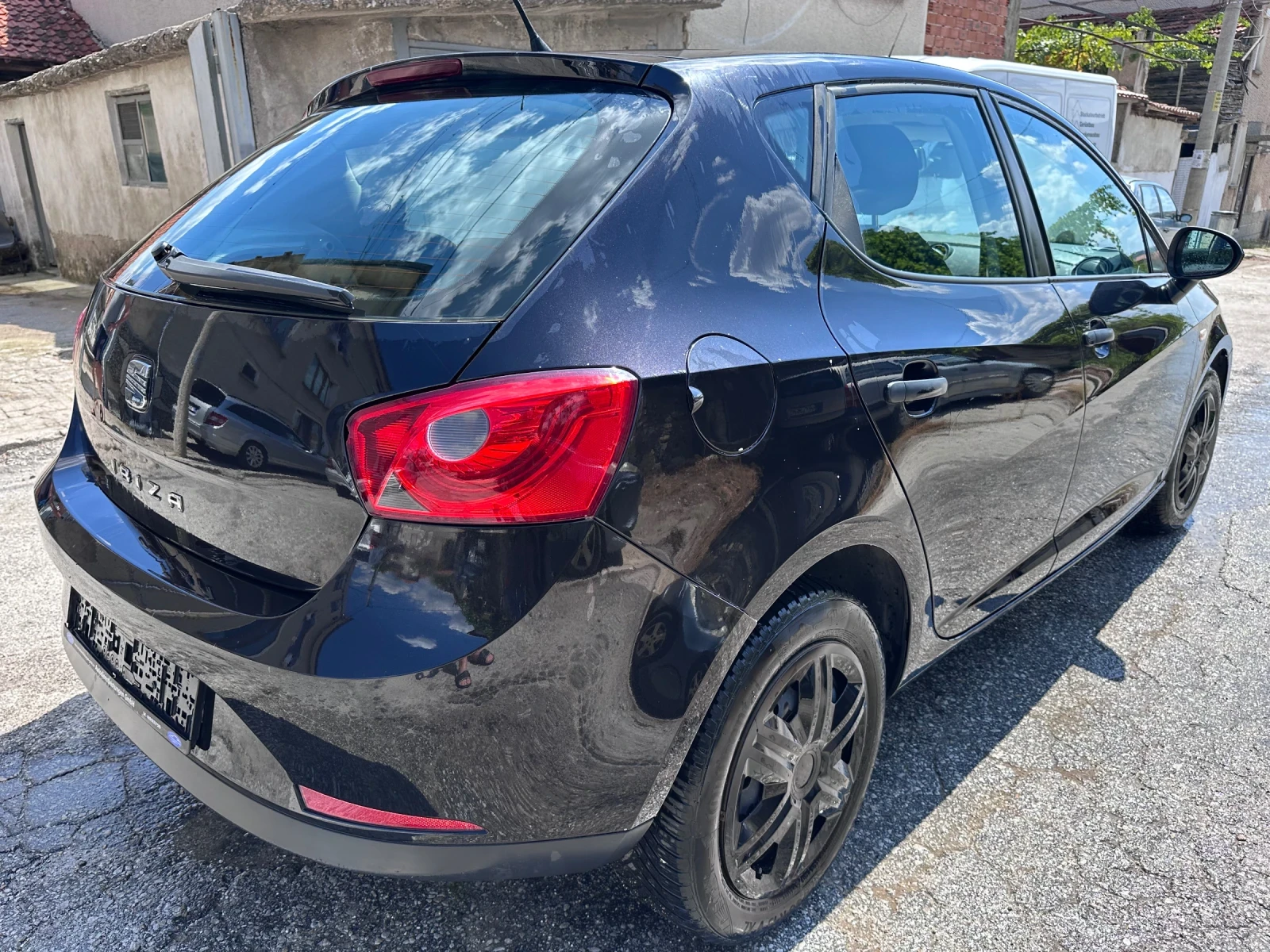 Seat Ibiza, снимка 7 - Автомобили и джипове - 56033367