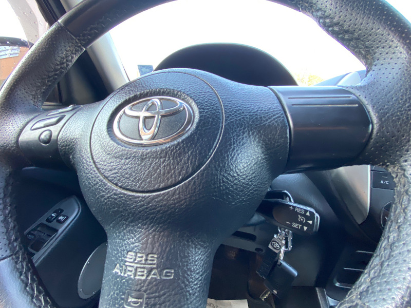 Toyota Rav4, снимка 6 - Автомобили и джипове - 45768638