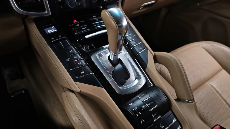 Porsche Cayenne 3.0 autogeorge.com, снимка 9 - Автомобили и джипове - 52015658