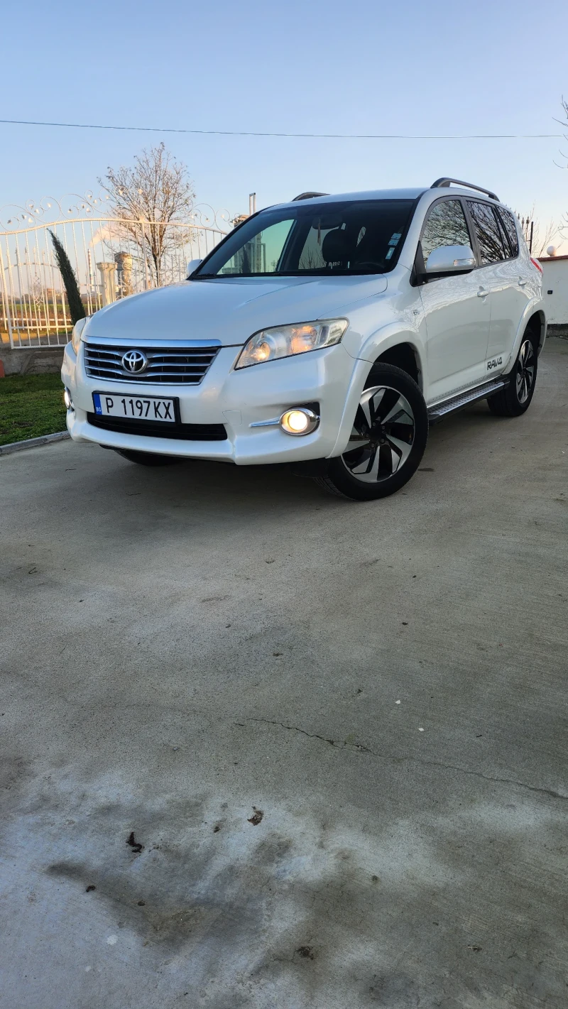 Toyota Rav4 2.2, снимка 2 - Автомобили и джипове - 52664944