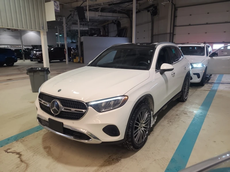 Mercedes-Benz GLC 300| DISTRONIC| PANO| 360| CARFAX