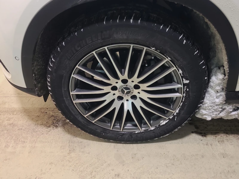 Mercedes-Benz GLC 300| DISTRONIC| PANO| 360| CARFAX, снимка 5 - Автомобили и джипове - 53525024