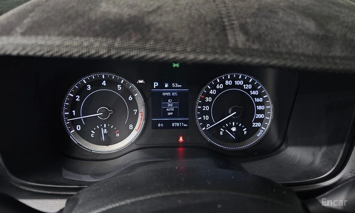 Hyundai Venue  - изображение 8