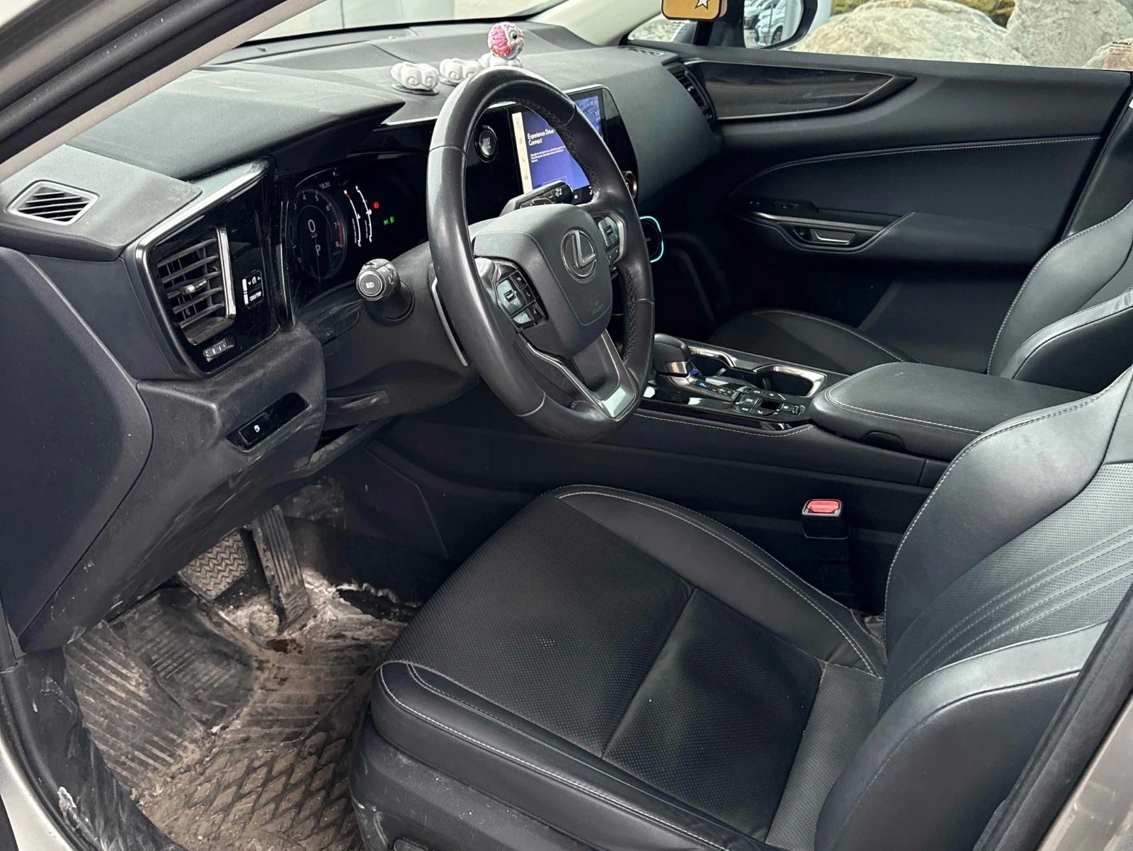 Lexus NX 250 АВТО КРЕДИТ, снимка 8 - Автомобили и джипове - 53986571