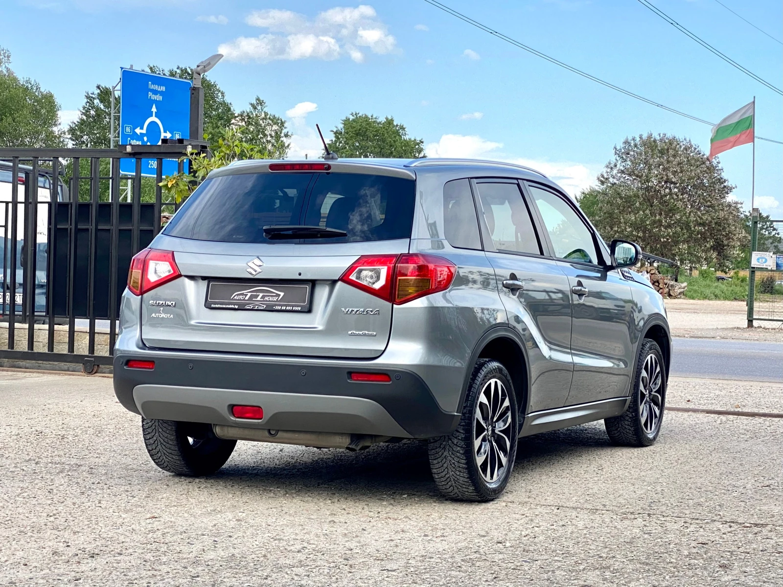 Suzuki Vitara 1.6* LPG* AllGrip* Automat* Full* , снимка 2 - Автомобили и джипове - 54525643