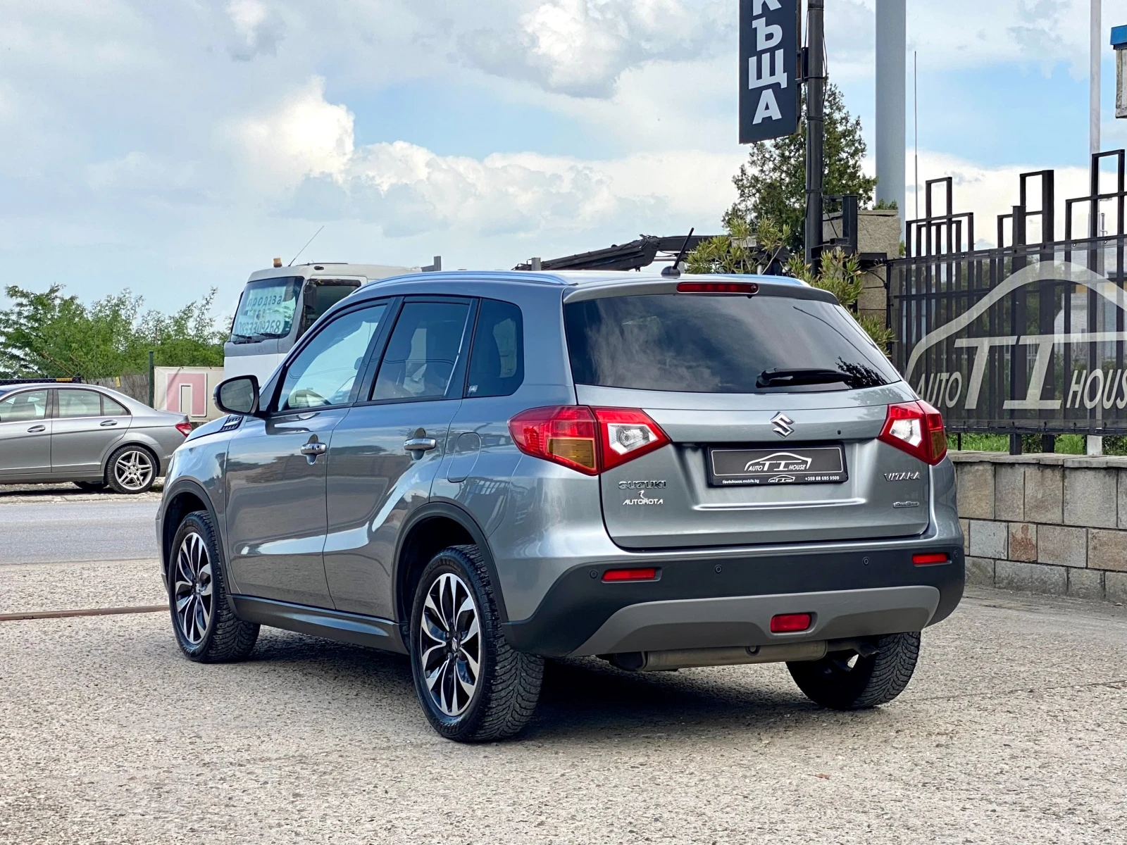 Suzuki Vitara 1.6* LPG* AllGrip* Automat* Full* , снимка 4 - Автомобили и джипове - 54525643