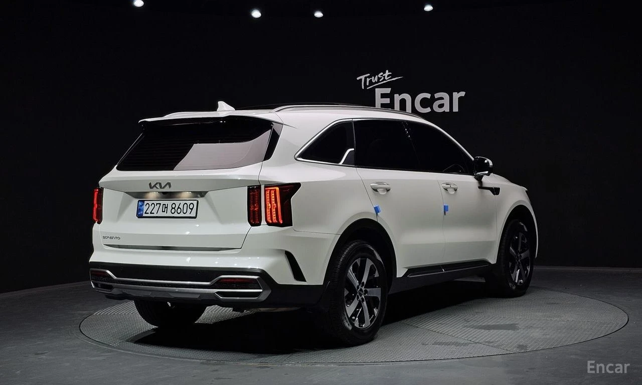 Kia Sorento 2.5T* SIGNATURE* ОБДУХВАНЕ* 360КАМЕРА* LANE* ASSIS, снимка 2 - Автомобили и джипове - 54850081