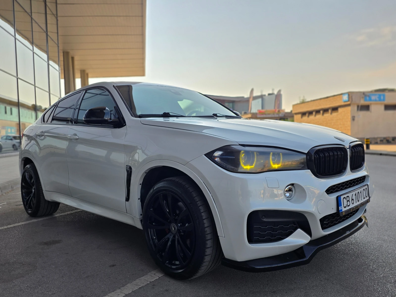 BMW X6 40D 6 МЕСЕЦА ГАРАНЦИЯ/313к.с. M Pack/Реални КМ, снимка 6 - Автомобили и джипове - 55738766