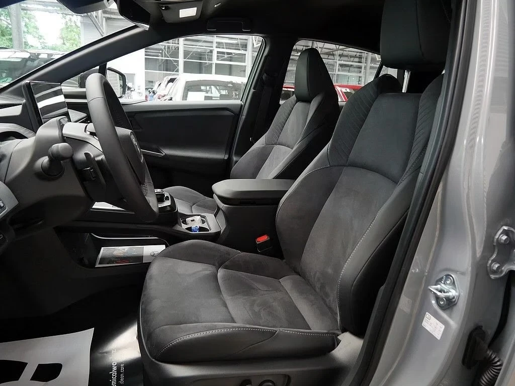 Toyota C-HR + Lounge AWD Navi 360 Kamera LED Carplay, снимка 8 - Автомобили и джипове - 56231185