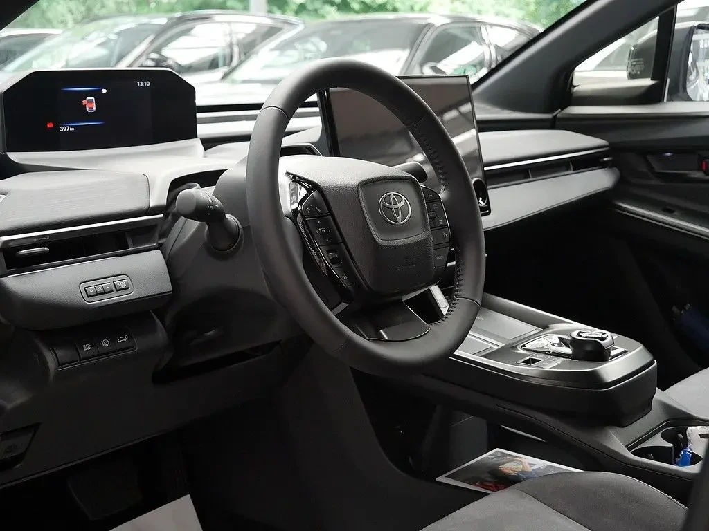 Toyota C-HR + Lounge AWD Navi 360 Kamera LED Carplay, снимка 10 - Автомобили и джипове - 56231185